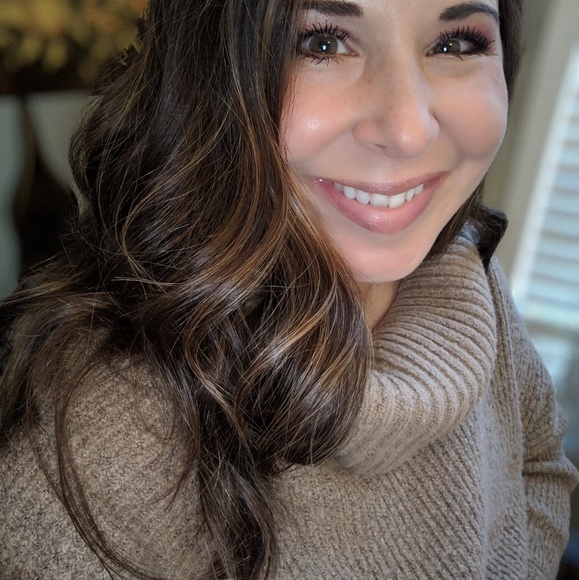 Meet your Posher, Tanya - Picture 2 of 2